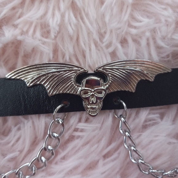 Avenge Sevenfold! Gothic choker with chains and winged skull! NWOT! - Picture 2 of 4